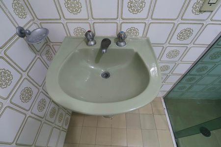 Apartamento para alugar com 120m², 4 quartos e 1 vaga Apartamento para alugar com 120m², 4 quartos e 1 vagaBanheiro Social