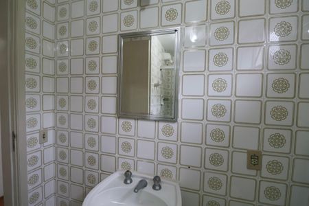 Apartamento para alugar com 120m², 4 quartos e 1 vaga Apartamento para alugar com 120m², 4 quartos e 1 vagaBanheiro Suíte