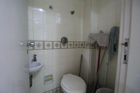 Apartamento para alugar com 120m², 4 quartos e 1 vaga Apartamento para alugar com 120m², 4 quartos e 1 vagaBanheiro de serviço