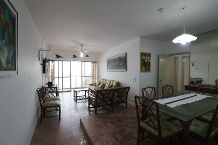 Apartamento para alugar com 120m², 4 quartos e 1 vaga Apartamento para alugar com 120m², 4 quartos e 1 vagaSala