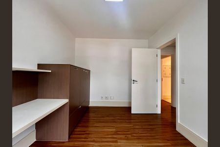 Apartamento à venda com 186m², 3 quartos e 3 vagasEscritório