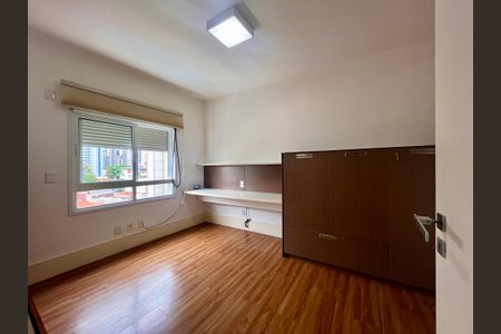 Apartamento à venda com 186m², 3 quartos e 3 vagasEscritório 