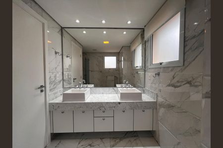 Apartamento à venda com 186m², 3 quartos e 3 vagasBanheiro Suíte 2