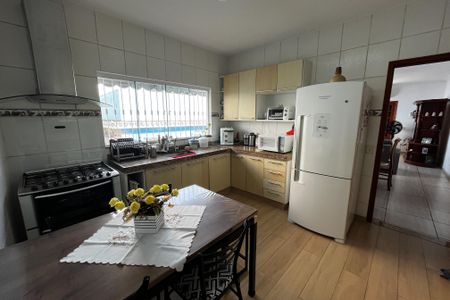 Casa à venda com 184m², 4 quartos e 4 vagasCozinha