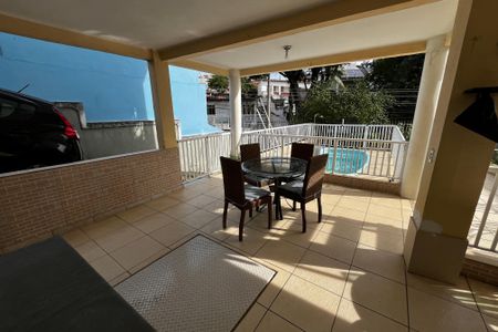 Casa à venda com 184m², 4 quartos e 4 vagasÁrea gourmet