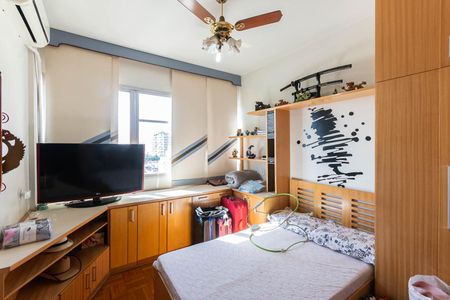 Apartamento à venda com 130m², 3 quartos e 2 vagasQuarto 1