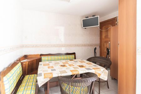 Apartamento à venda com 130m², 3 quartos e 2 vagasCozinha