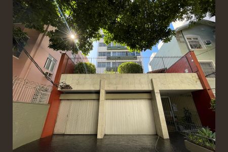 Apartamento à venda com 130m², 3 quartos e 2 vagas Apartamento à venda com 130m², 3 quartos e 2 vagasFachada