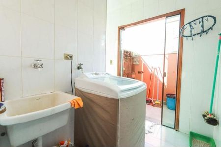 Casa à venda com 220m², 4 quartos e 4 vagas Casa à venda com 220m², 4 quartos e 4 vagasFoto 09