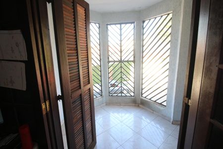 Casa à venda com 356m², 3 quartos e 2 vagasSuíte 2