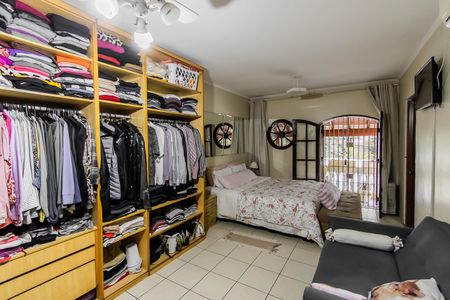 Casa à venda com 287m², 2 quartos e 2 vagas Casa à venda com 287m², 2 quartos e 2 vagasSuite 2