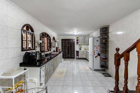 Casa à venda com 287m², 2 quartos e 2 vagas Casa à venda com 287m², 2 quartos e 2 vagasCozinha