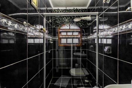 Casa à venda com 287m², 2 quartos e 2 vagas Casa à venda com 287m², 2 quartos e 2 vagasLavabo