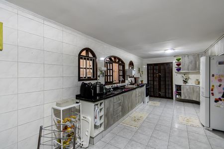 Casa à venda com 287m², 2 quartos e 2 vagas Casa à venda com 287m², 2 quartos e 2 vagasCozinha