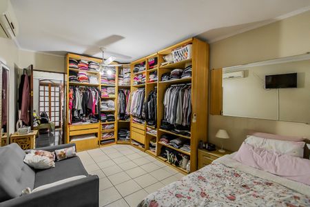 Casa à venda com 287m², 2 quartos e 2 vagas Casa à venda com 287m², 2 quartos e 2 vagasSuite 2