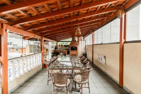 Casa à venda com 287m², 2 quartos e 2 vagas Casa à venda com 287m², 2 quartos e 2 vagasVaranda do Escritório