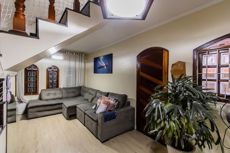 Casa à venda com 287m², 2 quartos e 2 vagas Casa à venda com 287m², 2 quartos e 2 vagasSala