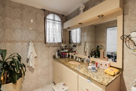 Casa à venda com 287m², 2 quartos e 2 vagas Casa à venda com 287m², 2 quartos e 2 vagasBanheiro da Suíte 1