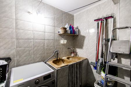 Casa à venda com 287m², 2 quartos e 2 vagas Casa à venda com 287m², 2 quartos e 2 vagasÁrea de Serviço