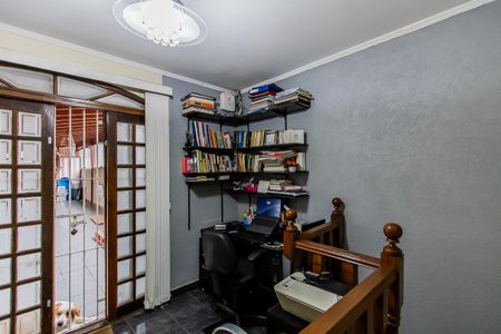 Casa à venda com 287m², 2 quartos e 2 vagas Casa à venda com 287m², 2 quartos e 2 vagasEscritório