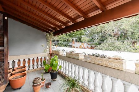 Casa à venda com 287m², 2 quartos e 2 vagas Casa à venda com 287m², 2 quartos e 2 vagasVaranda do Escritório