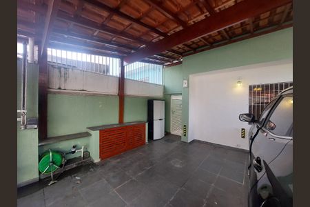 Casa à venda com 140m², 3 quartos e 2 vagasGaragem