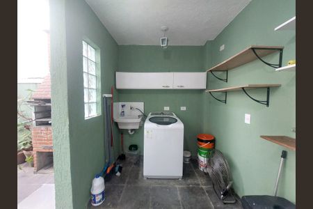 Casa à venda com 140m², 3 quartos e 2 vagasÁrea de Serviço