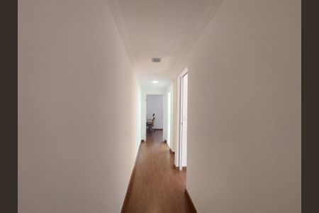 Casa à venda com 140m², 3 quartos e 2 vagasCorredor Interno