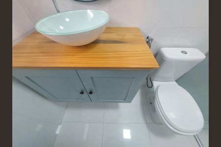 Casa à venda com 140m², 3 quartos e 2 vagasBanheiro 1