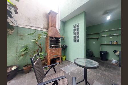 Casa à venda com 140m², 3 quartos e 2 vagasQuintal