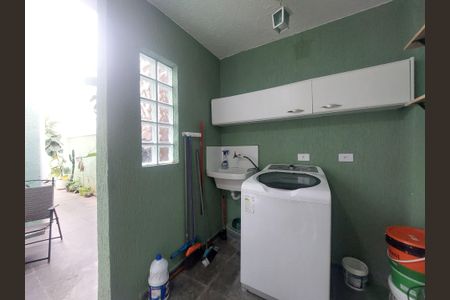 Casa à venda com 140m², 3 quartos e 2 vagasÁrea de Serviço