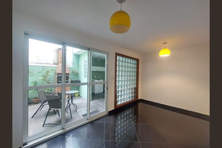 Casa à venda com 140m², 3 quartos e 2 vagasSala de Jantar