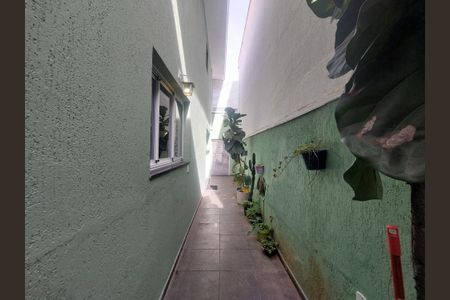 Casa à venda com 140m², 3 quartos e 2 vagasCorredor Externo