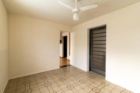 Casa para alugar com 40m², 1 quarto e 1 vaga Casa para alugar com 40m², 1 quarto e 1 vagaSala