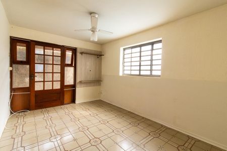 Casa para alugar com 40m², 1 quarto e 1 vaga Casa para alugar com 40m², 1 quarto e 1 vagaSala