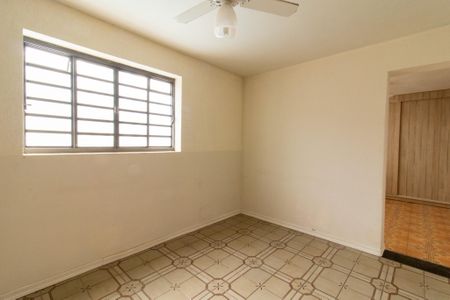 Casa para alugar com 40m², 1 quarto e 1 vaga Casa para alugar com 40m², 1 quarto e 1 vagaSala