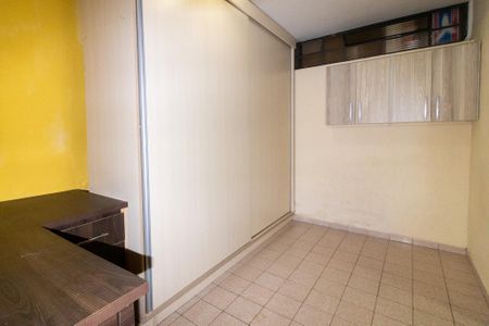 Casa para alugar com 40m², 1 quarto e 1 vaga Casa para alugar com 40m², 1 quarto e 1 vagaEscritório