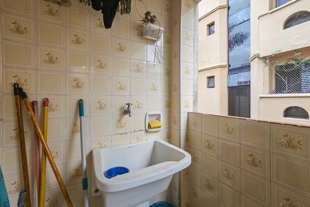 Apartamento para alugar com 117m², 2 quartos e 1 vagaÁrea de serviço