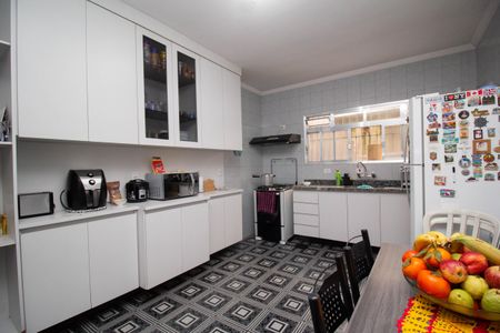 Casa à venda com 170m², 3 quartos e 2 vagas Casa à venda com 170m², 3 quartos e 2 vagasCozinha