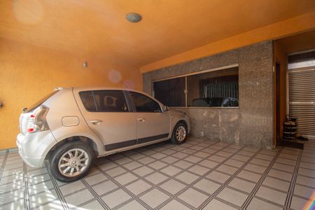 Casa à venda com 170m², 3 quartos e 2 vagas Casa à venda com 170m², 3 quartos e 2 vagasGaragem