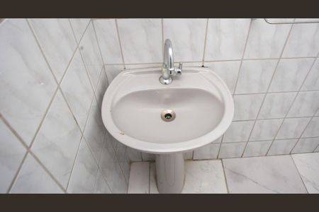 Casa à venda com 125m², 2 quartos e 2 vagasBanheiro Casa 1