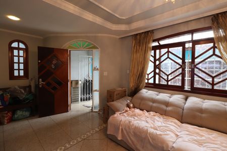 Casa à venda com 250m², 3 quartos e 3 vagasSala