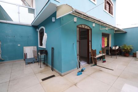 Casa à venda com 250m², 3 quartos e 3 vagasQuintal