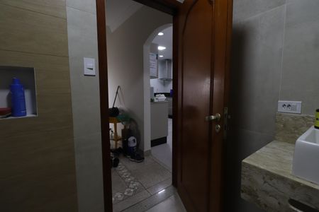 Casa à venda com 250m², 3 quartos e 3 vagasBanheiro 2
