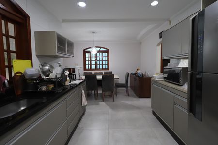 Casa à venda com 250m², 3 quartos e 3 vagasCozinha