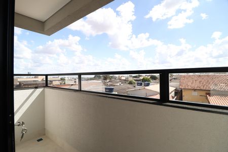 Apartamento para alugar com 84m², 3 quartos e 2 vagasSuíte - Sacada
