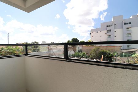 Apartamento para alugar com 84m², 3 quartos e 2 vagasCozinha e Área de Serviço- Sacada