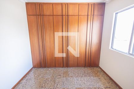 Apartamento à venda com 175m², 4 quartos e 2 vagasQuarto 1