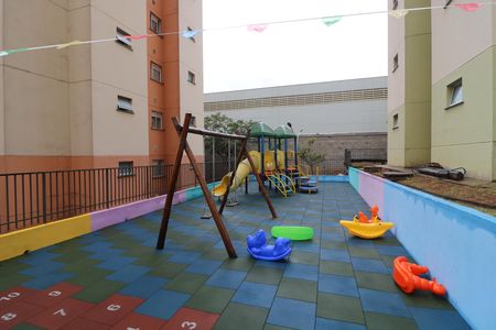 Apartamento para alugar com 45m², 2 quartos e sem vagaÁrea comum - Playground