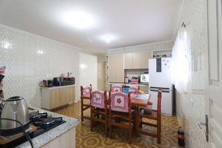 Casa à venda com 180m², 3 quartos e 2 vagasCozinha